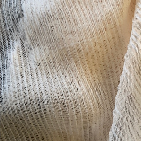 Tulle & Floral Lace Skirt by Victoria Secret - Picture 4 of 4